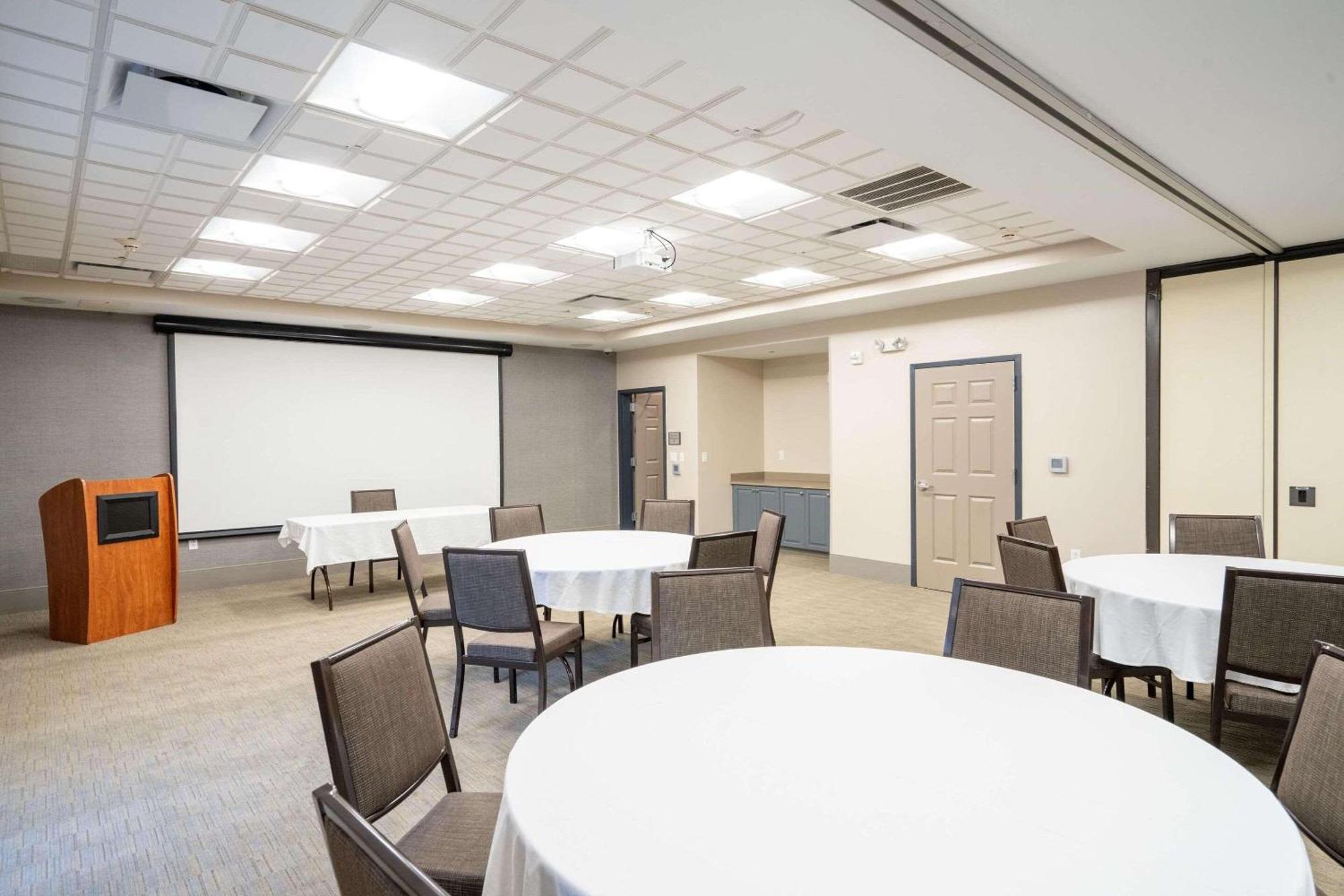 Country Inn & Suites By Radisson, State College Penn State Area , Pa Eksteriør bilde