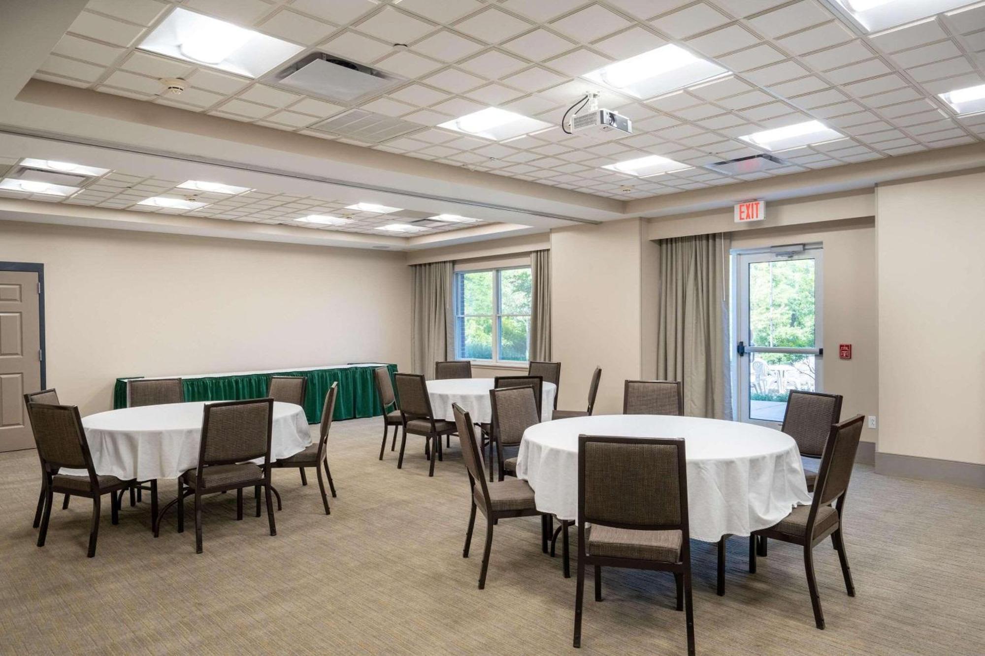 Country Inn & Suites By Radisson, State College Penn State Area , Pa Eksteriør bilde