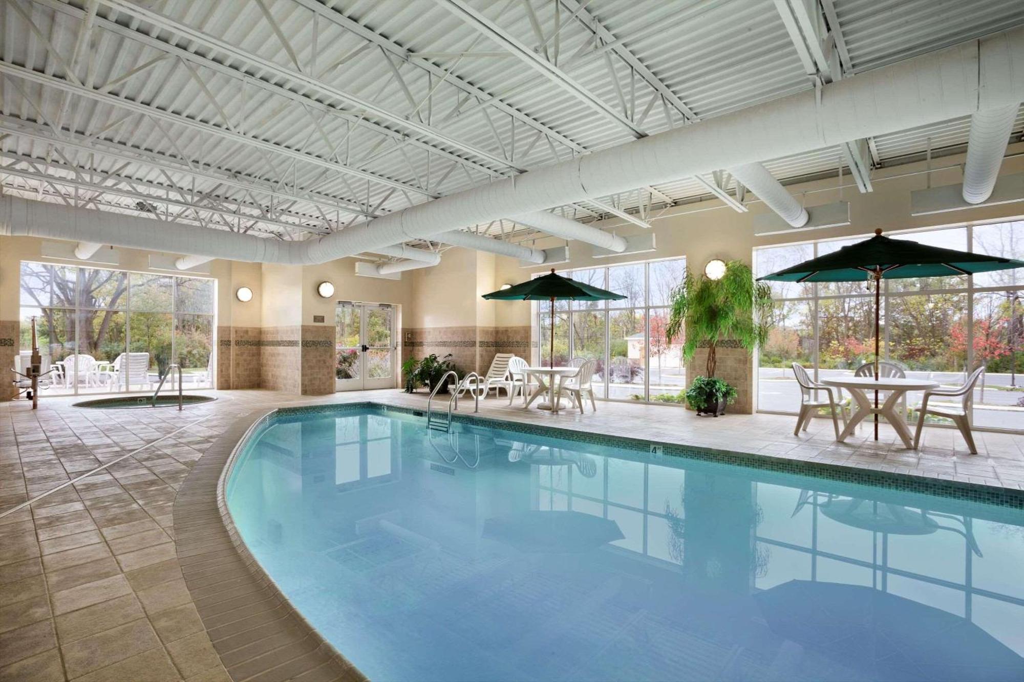 Country Inn & Suites By Radisson, State College Penn State Area , Pa Eksteriør bilde